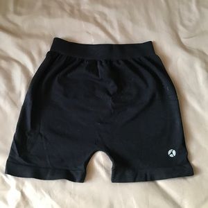 Black avocado biker shorts
